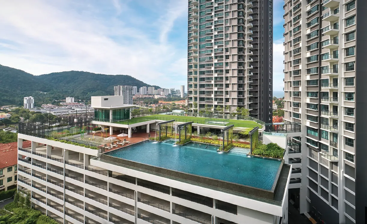 Alila 2 pool deck