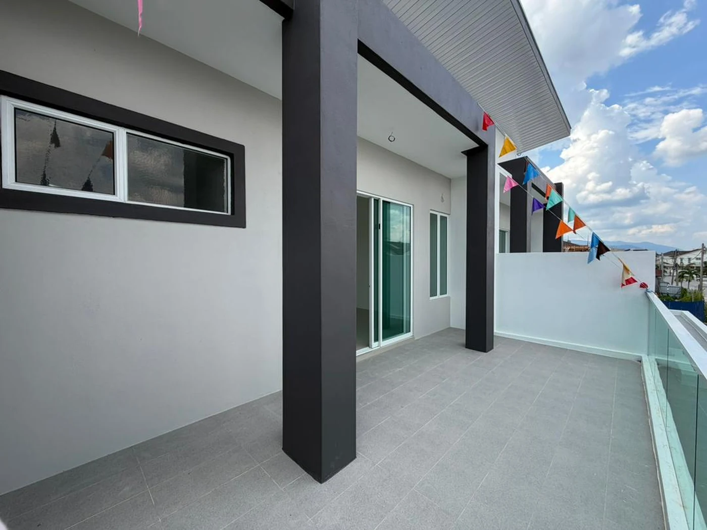 desa rishah indah upper balcony