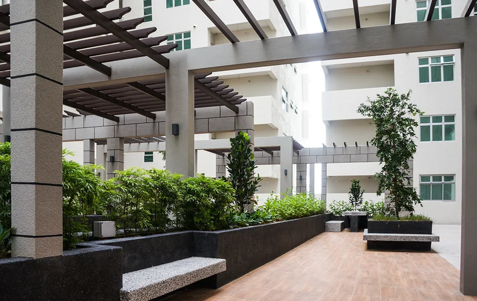 Primero Heights pergola walkway