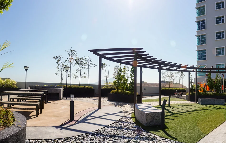 Primero Heights podium garden